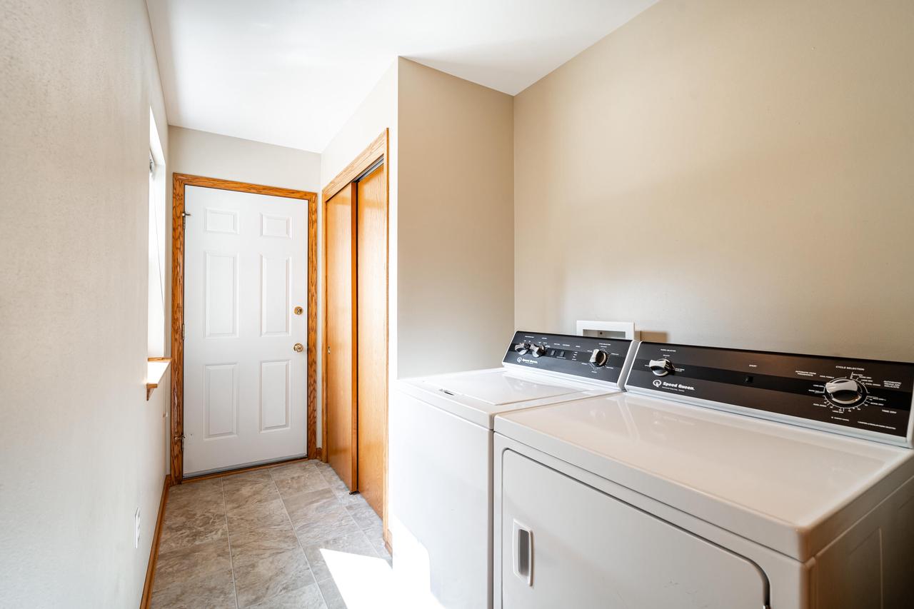 8542 West Red Wing DRIVE