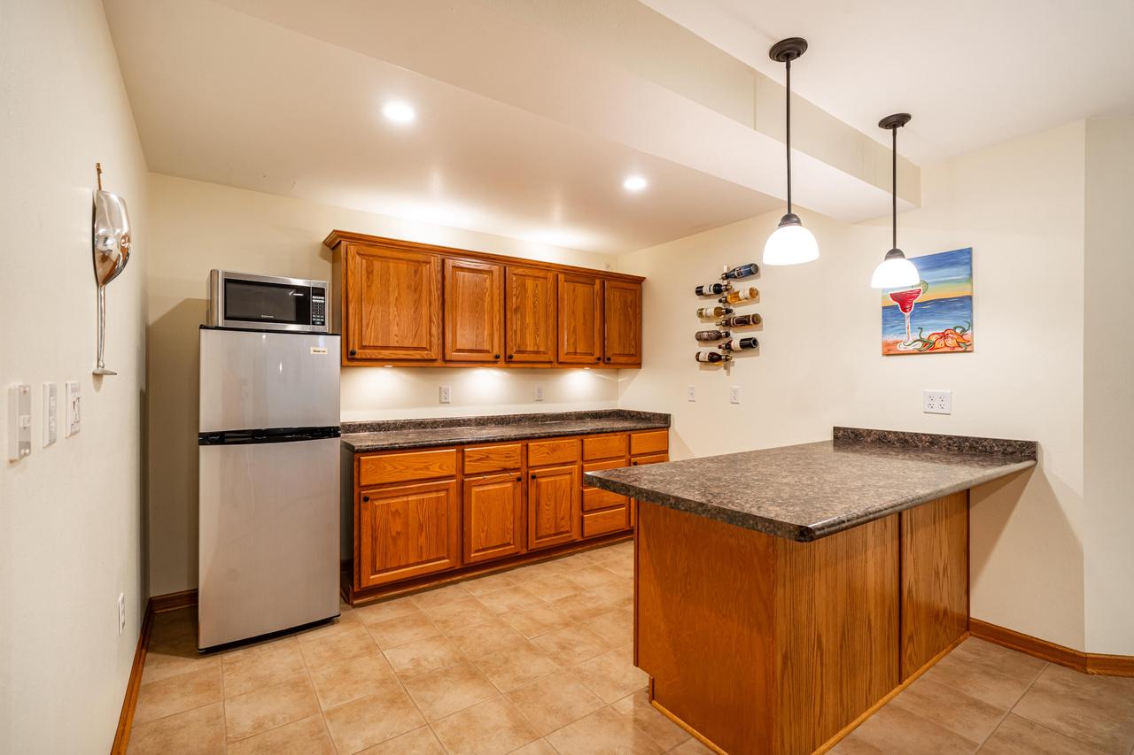 8542 West Red Wing DRIVE