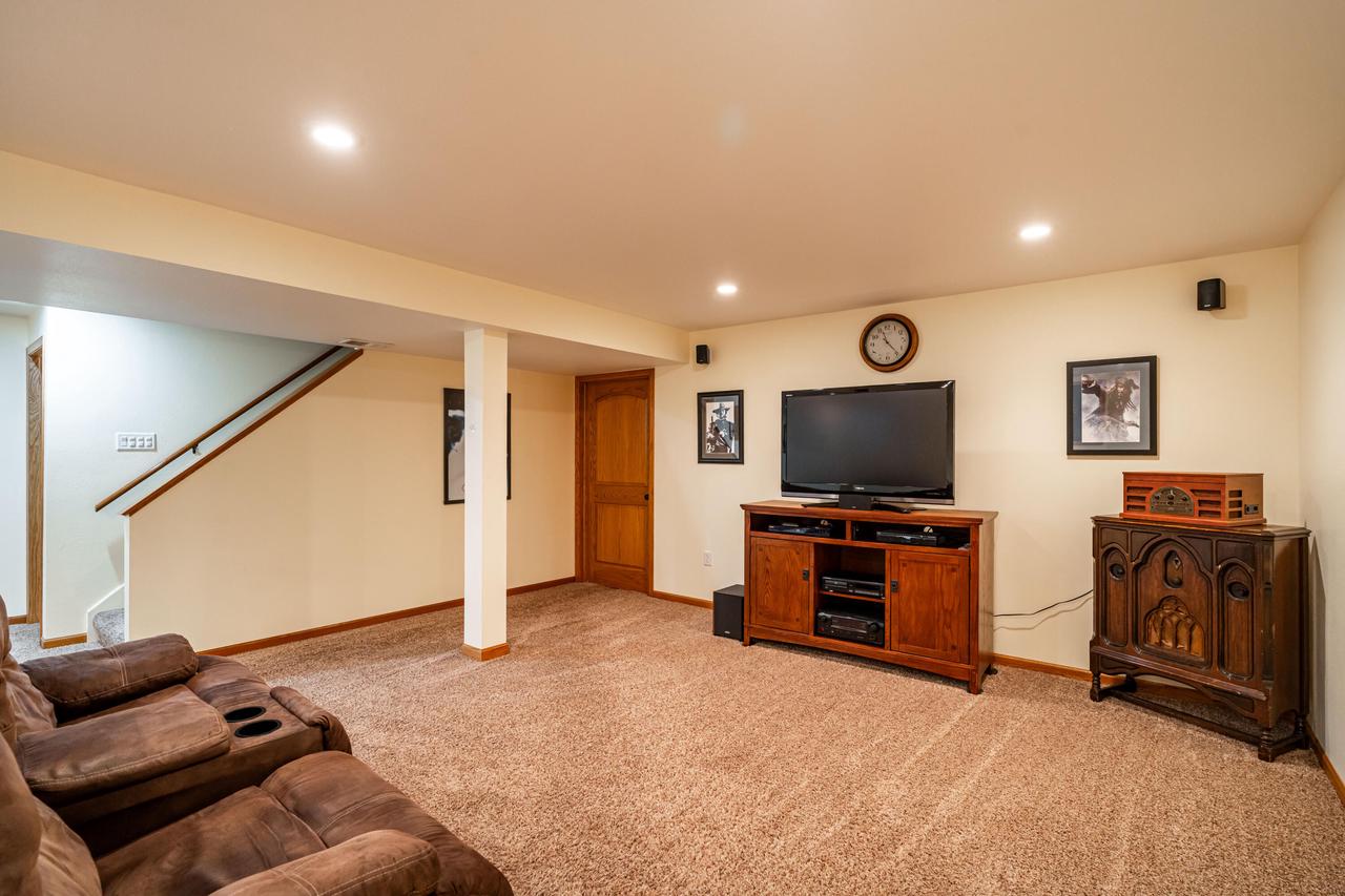 8542 West Red Wing DRIVE