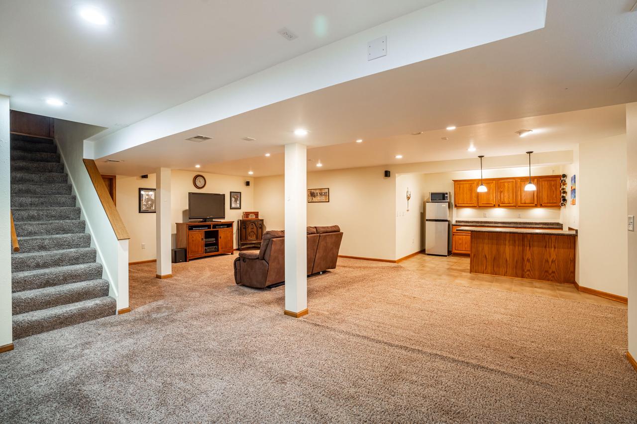 8542 West Red Wing DRIVE