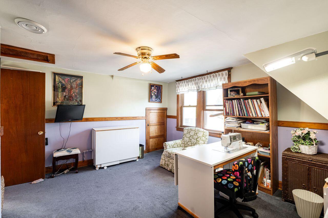 3156 South Kinnickinnic AVENUE