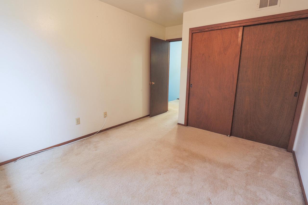 5442 South Nicholson AVENUE