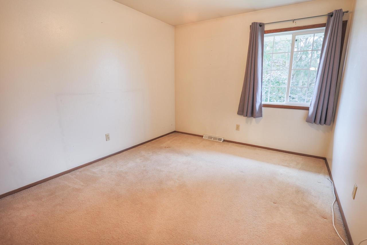 5442 South Nicholson AVENUE