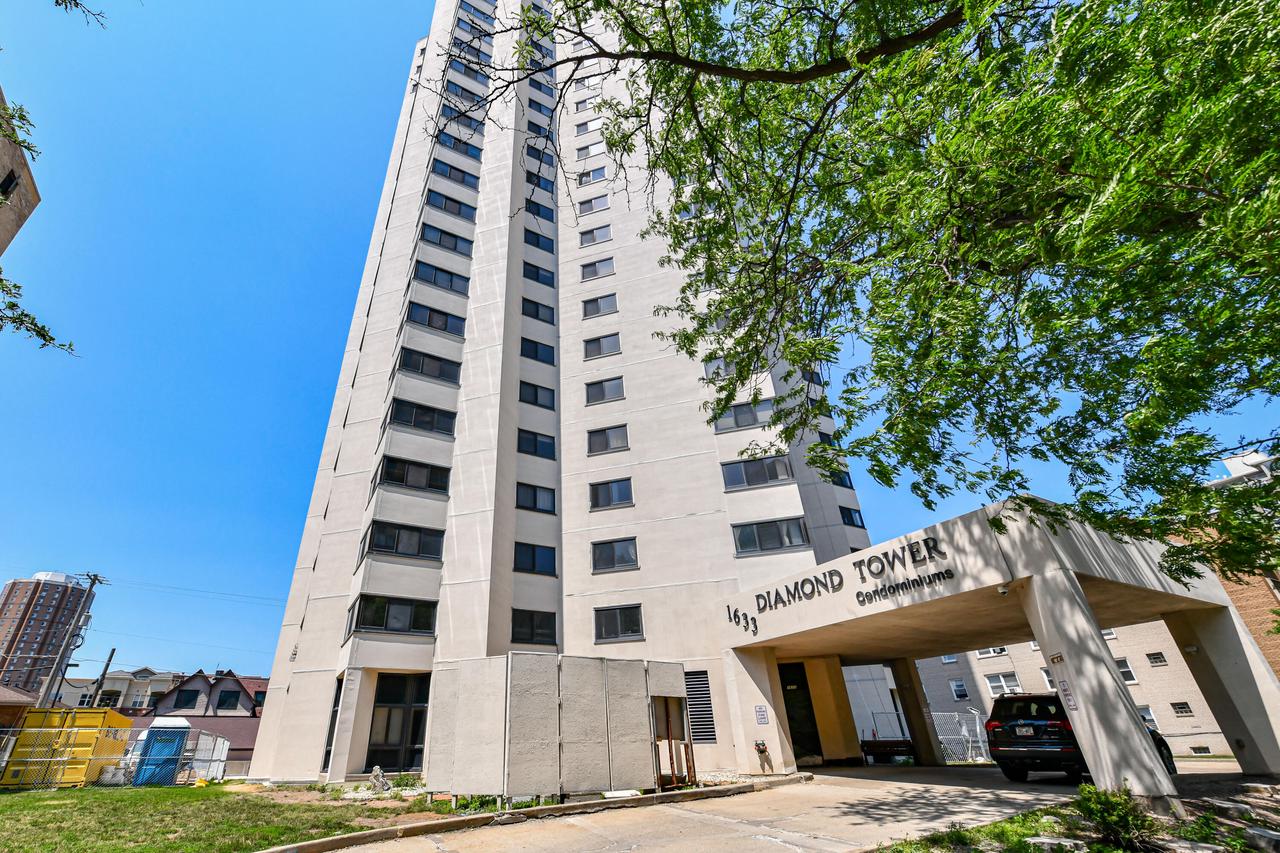 1633 North Prospect AVENUE 17C