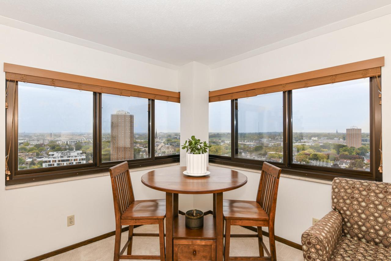 1633 North Prospect AVENUE 17C