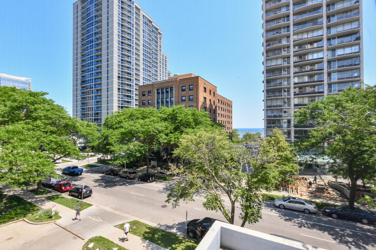 1633 North Prospect AVENUE 17C