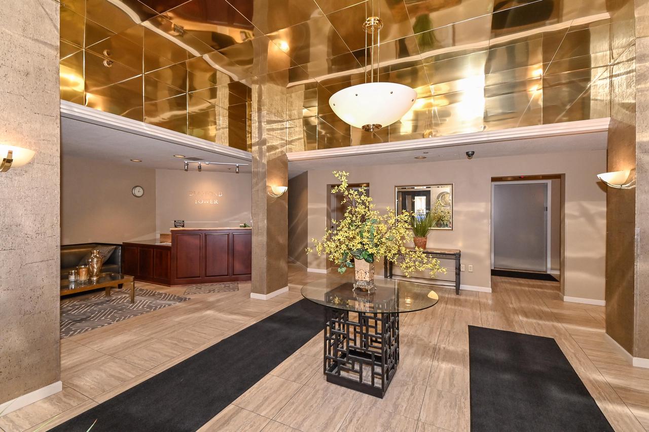 1633 North Prospect AVENUE 17C