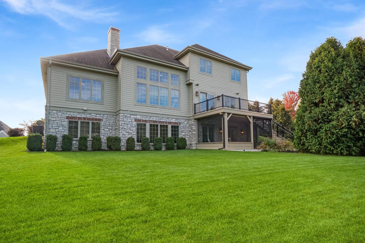 W207N5558 Carters Crossing CIRCLE