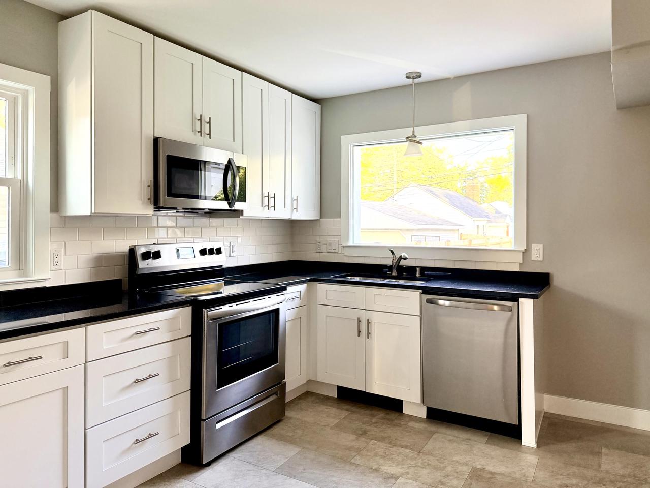 1522 South Sunny Slope ROAD