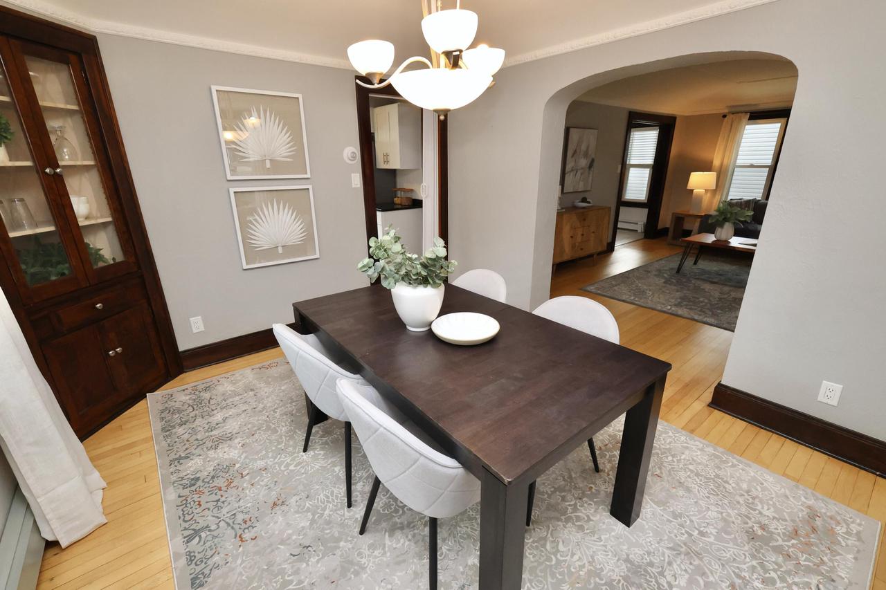 1522 South Sunny Slope ROAD