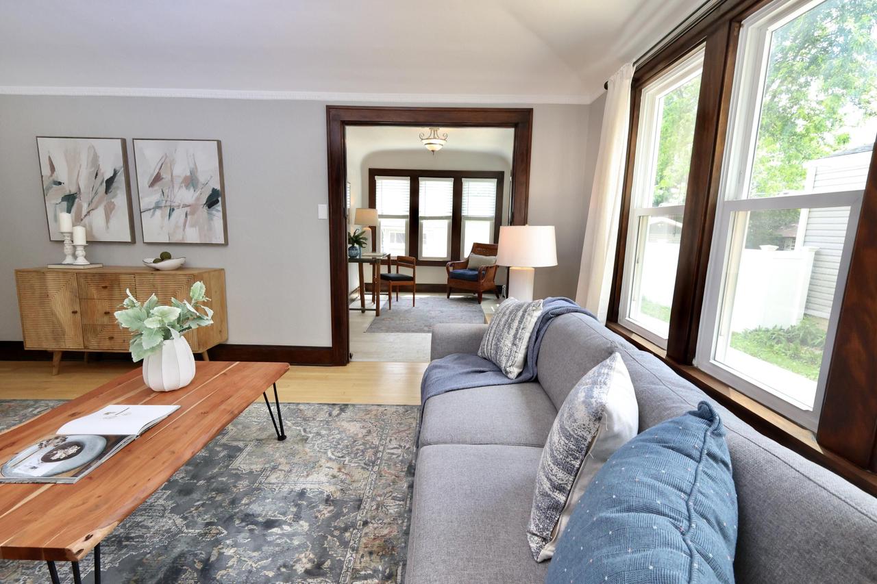 1522 South Sunny Slope ROAD