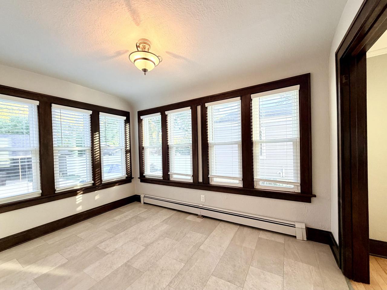 1522 South Sunny Slope ROAD