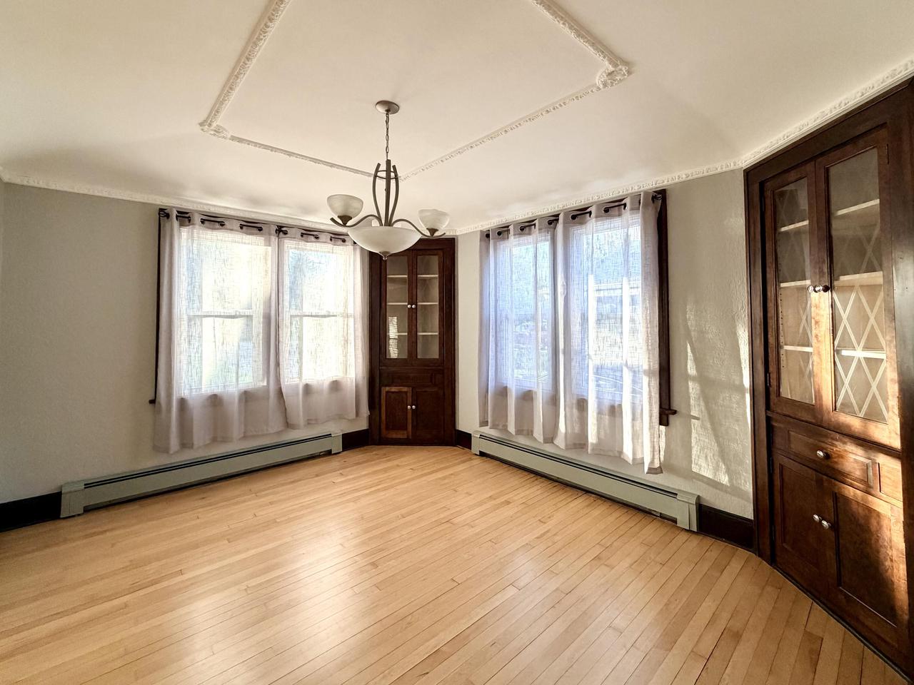 1522 South Sunny Slope ROAD