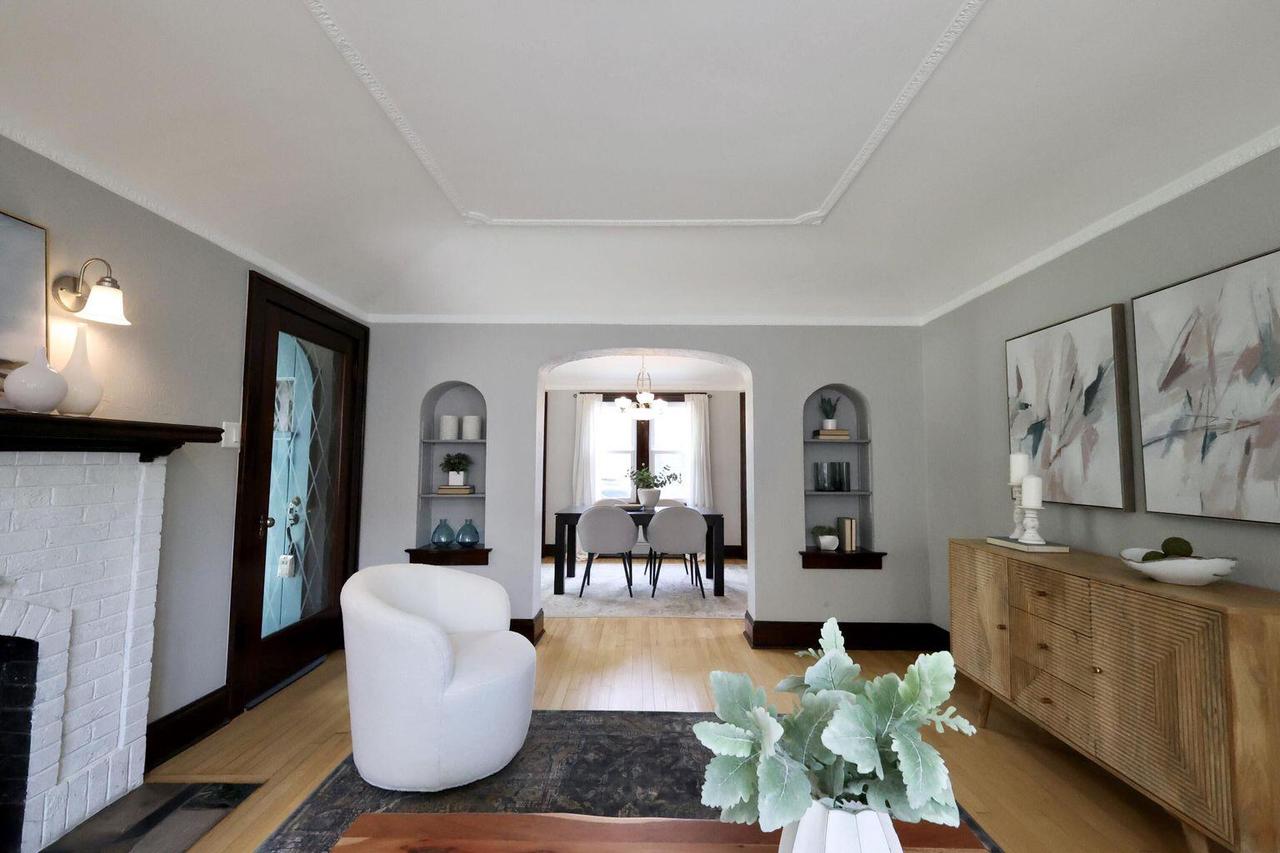 1522 South Sunny Slope ROAD