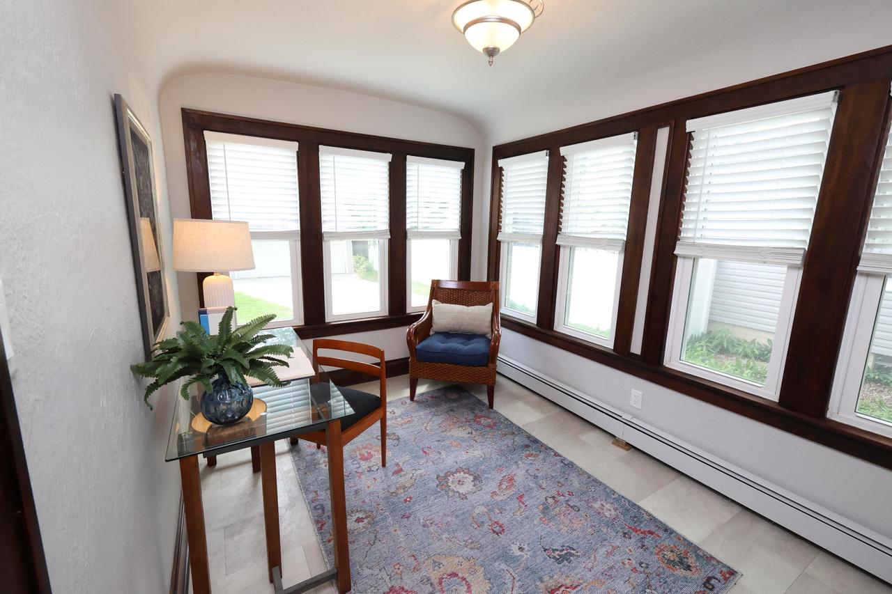 1522 South Sunny Slope ROAD