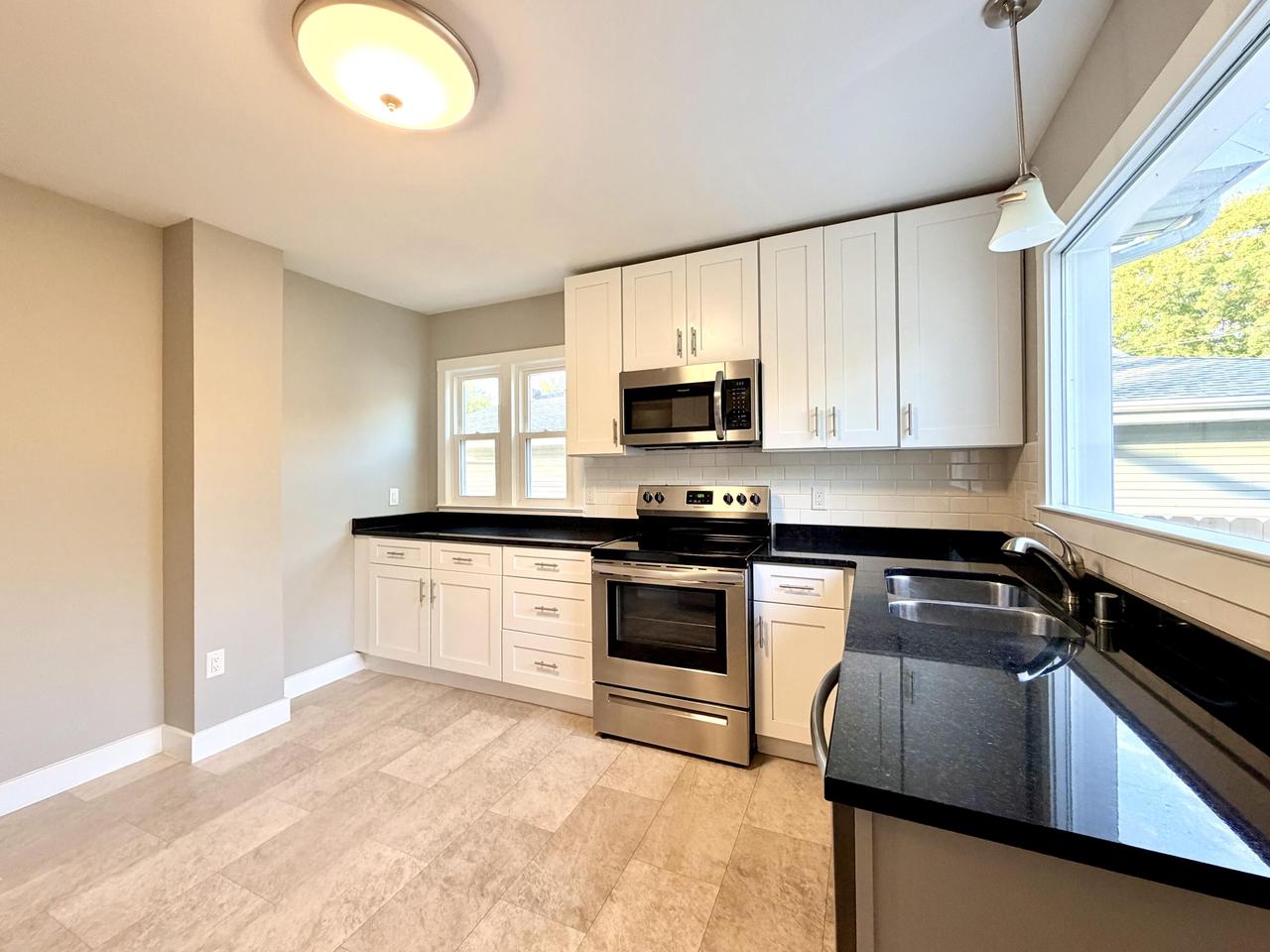 1522 South Sunny Slope ROAD