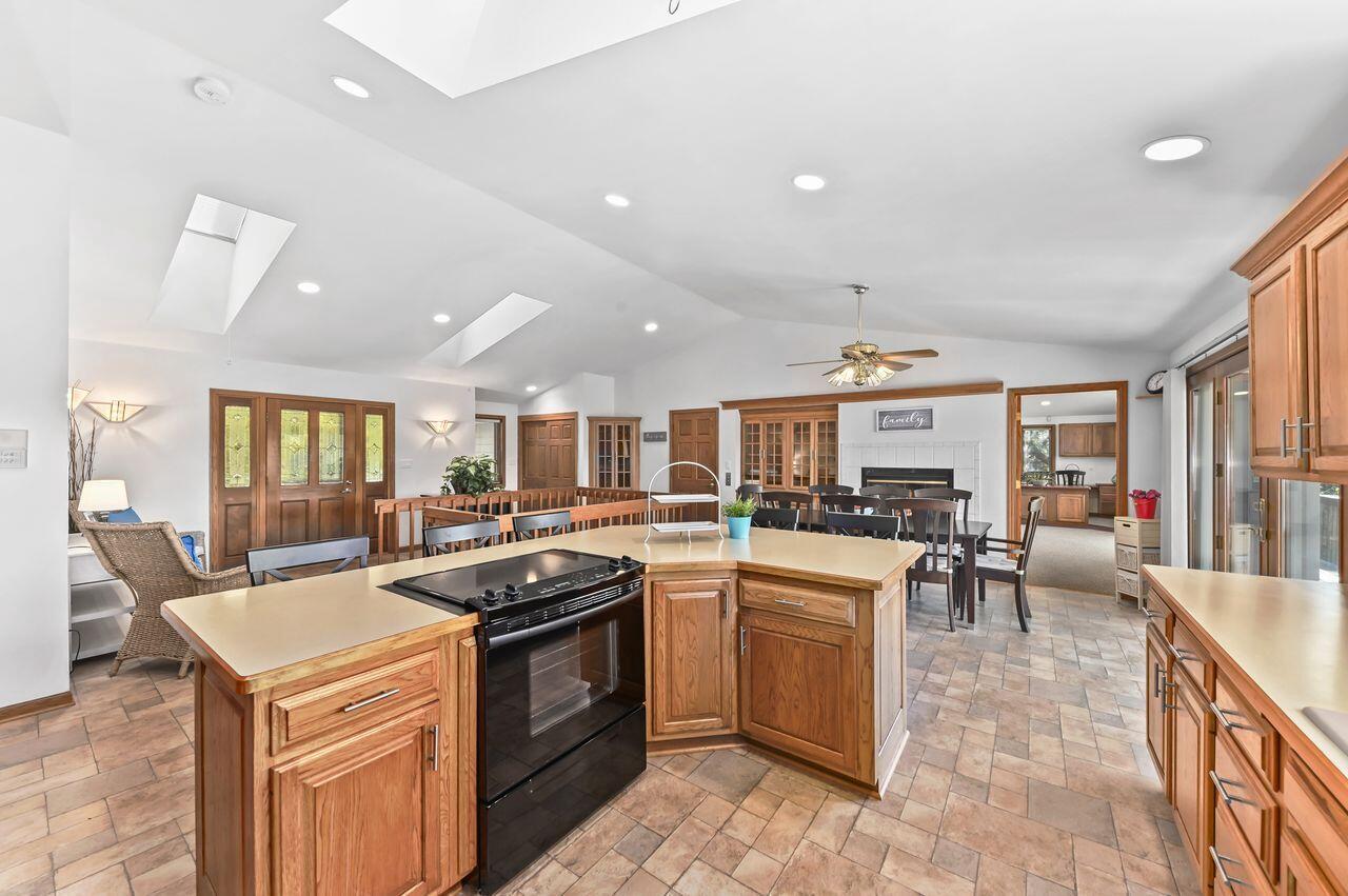 5611 South Kurtz ROAD