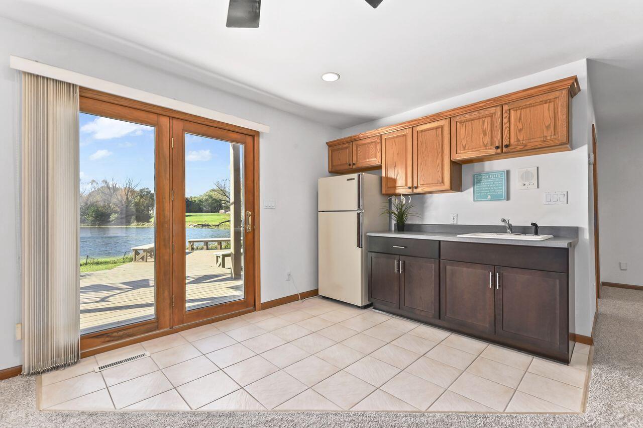 5611 South Kurtz ROAD