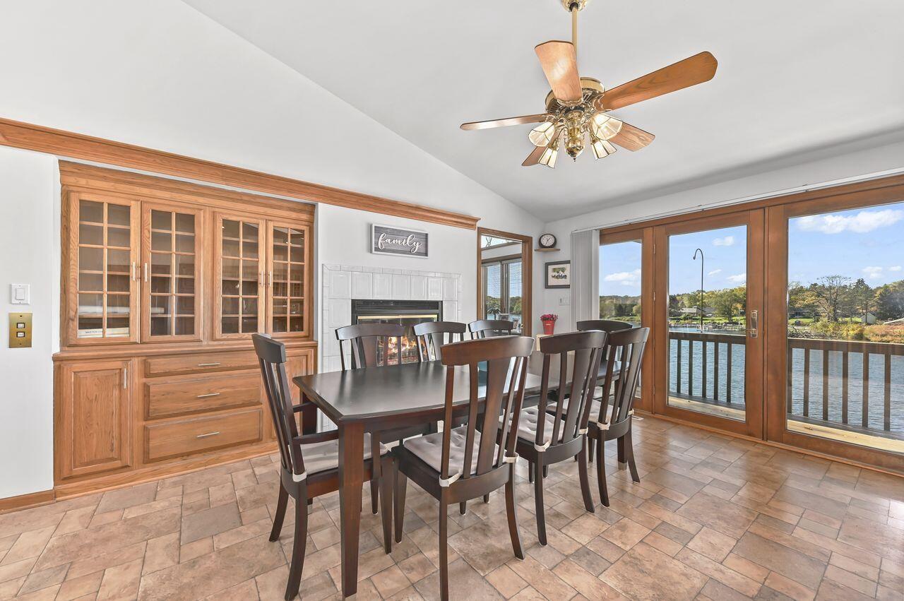 5611 South Kurtz ROAD