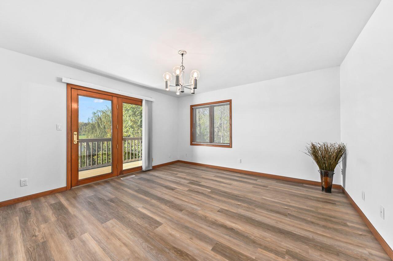 5611 South Kurtz ROAD