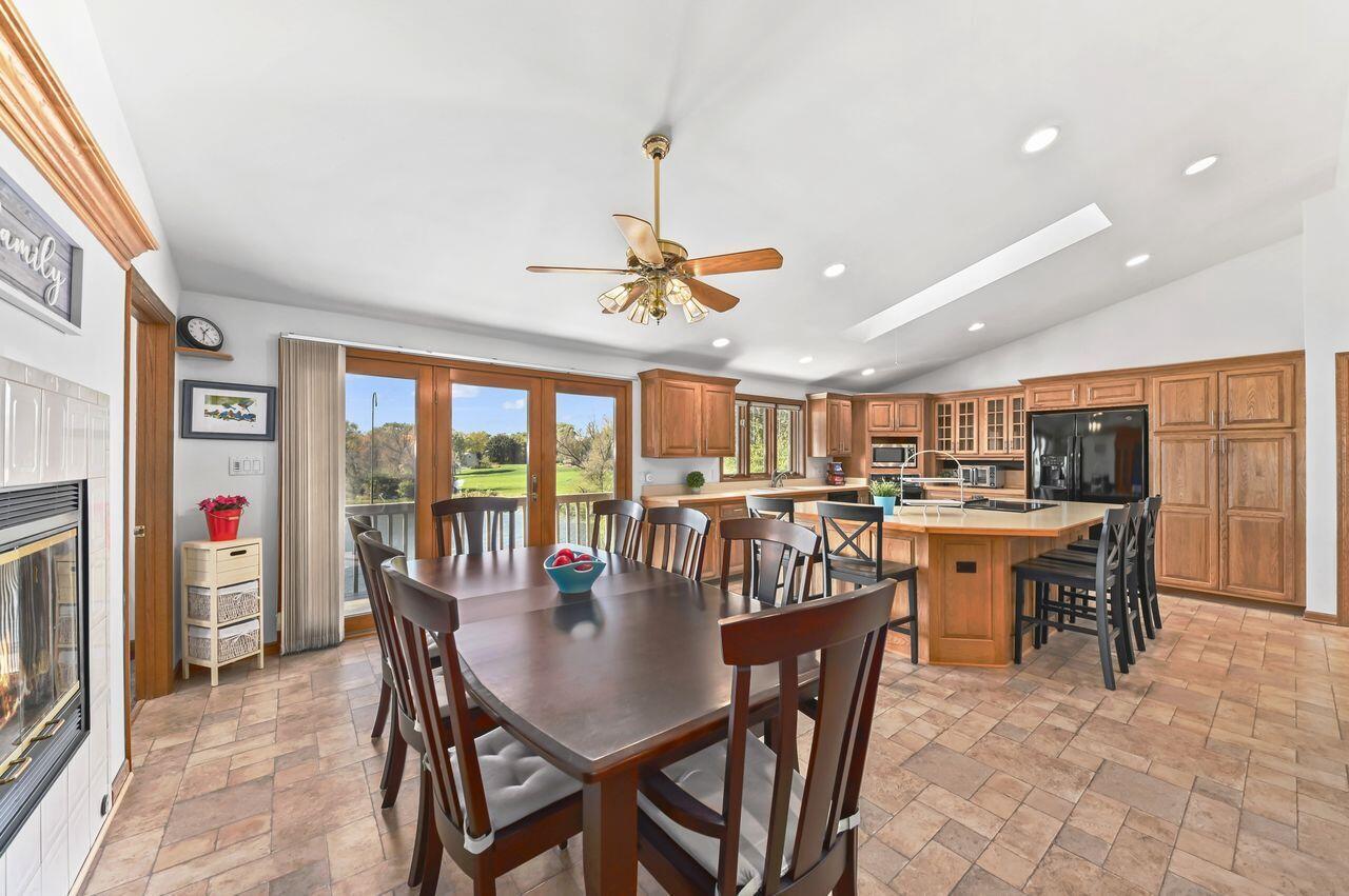 5611 South Kurtz ROAD