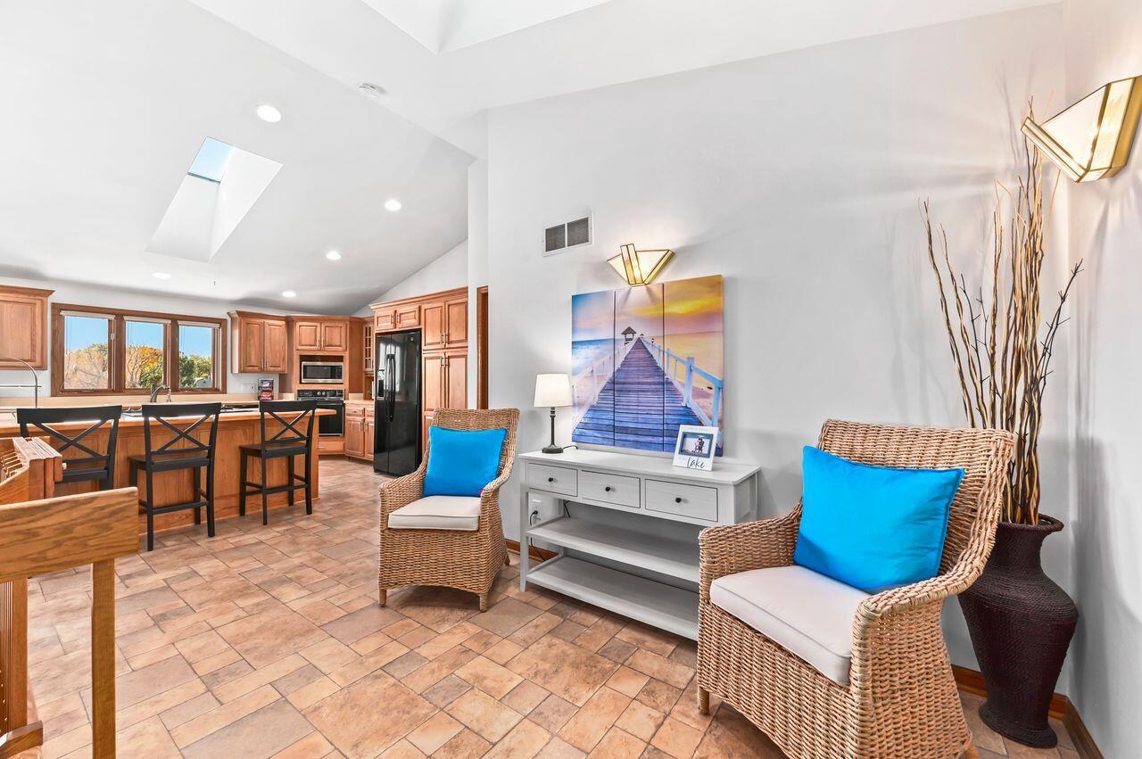 5611 South Kurtz ROAD