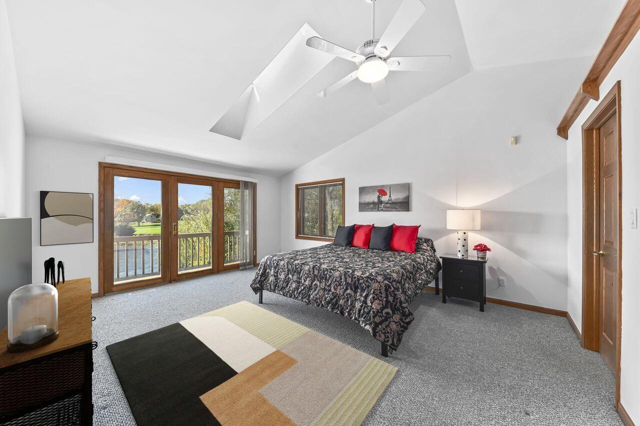 5611 South Kurtz ROAD