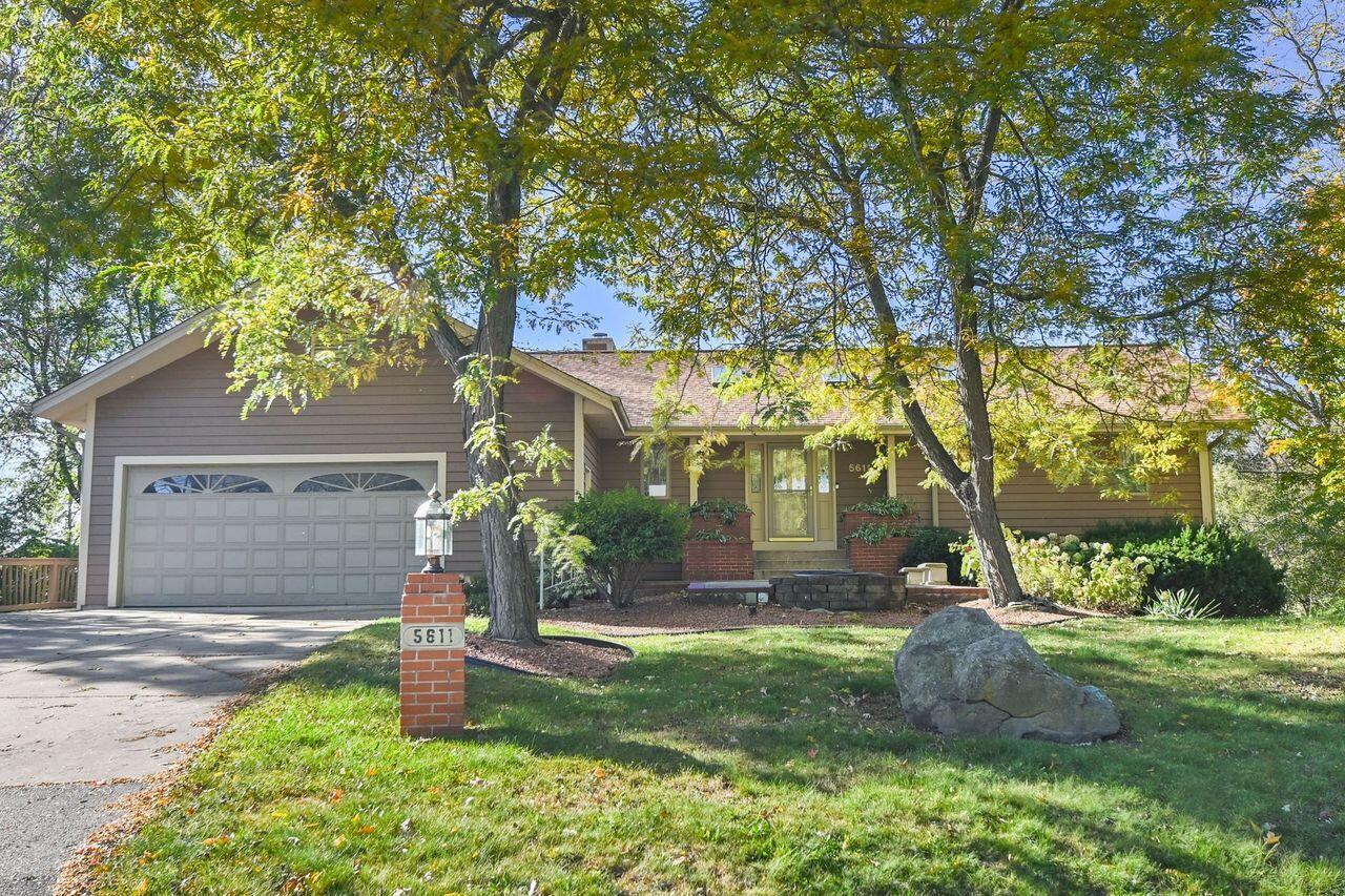 5611 South Kurtz ROAD