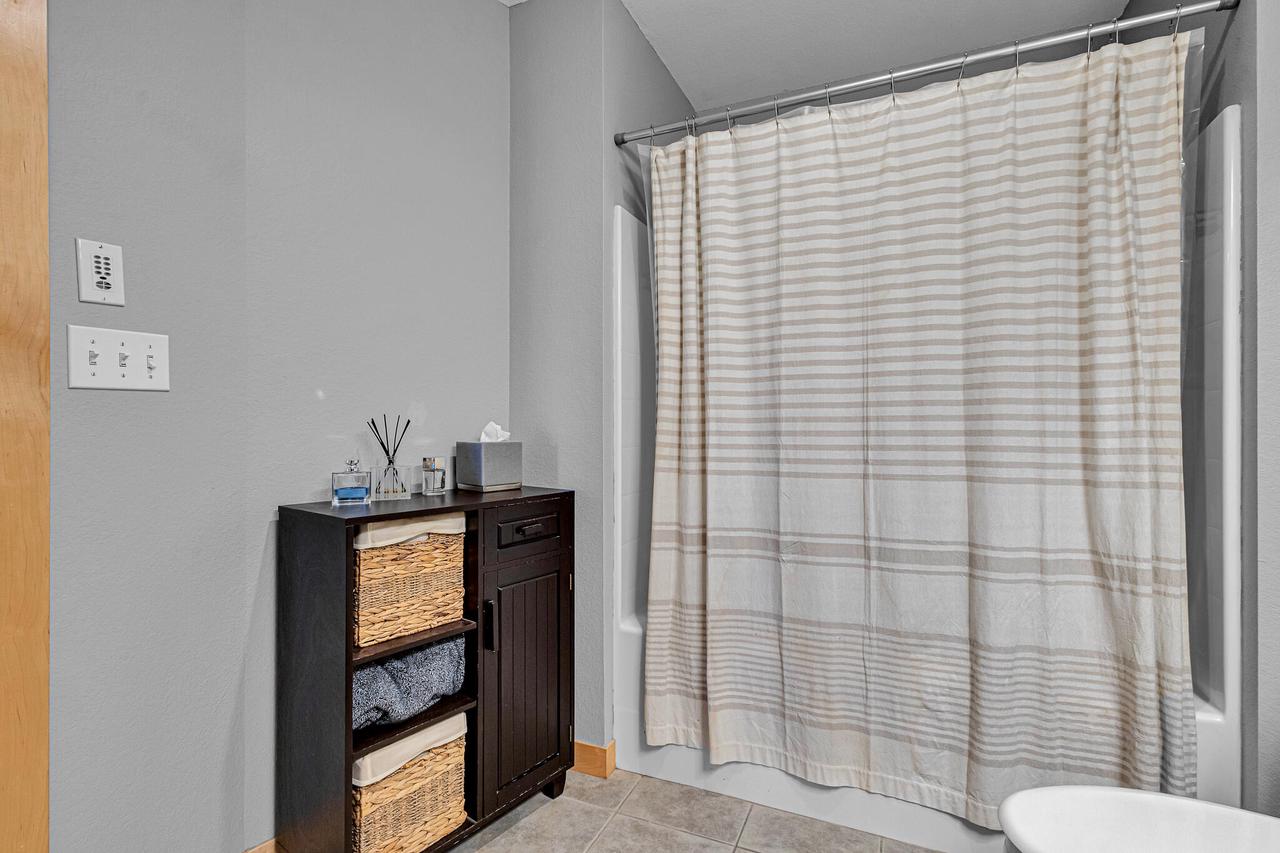 106 West Seeboth STREET 306