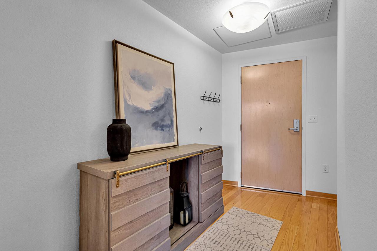 106 West Seeboth STREET 306