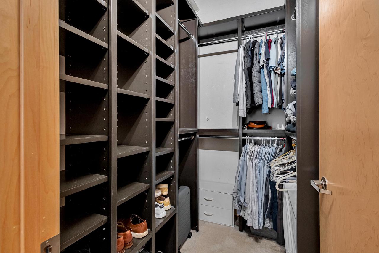 106 West Seeboth STREET 306