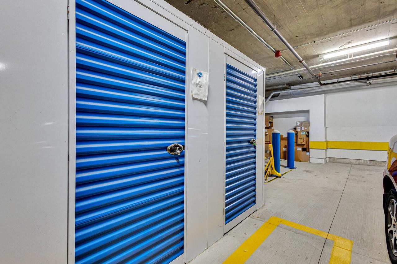 106 West Seeboth STREET 306