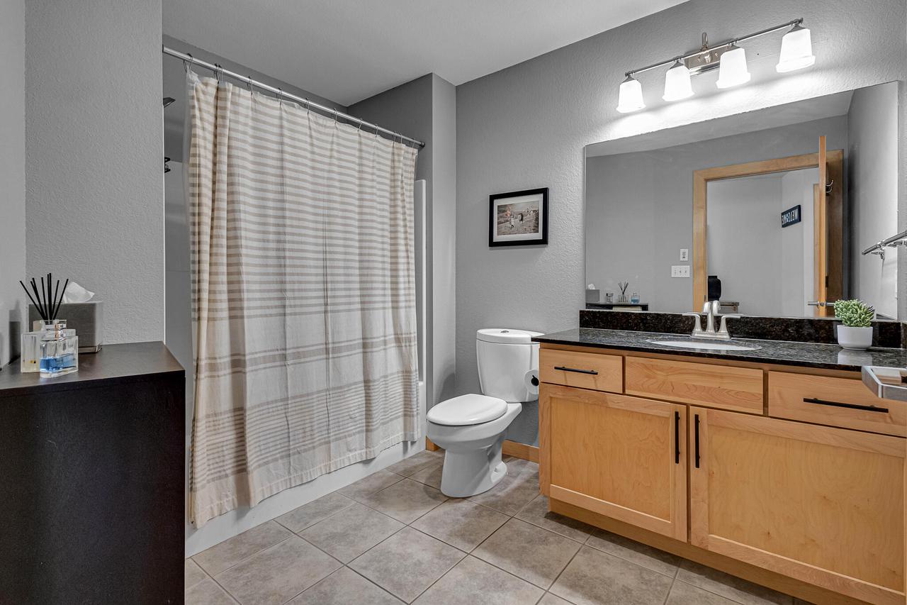 106 West Seeboth STREET 306