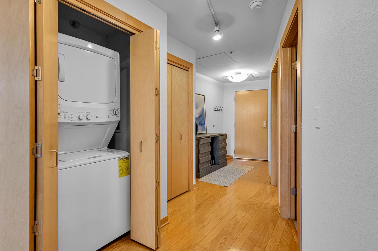 106 West Seeboth STREET 306