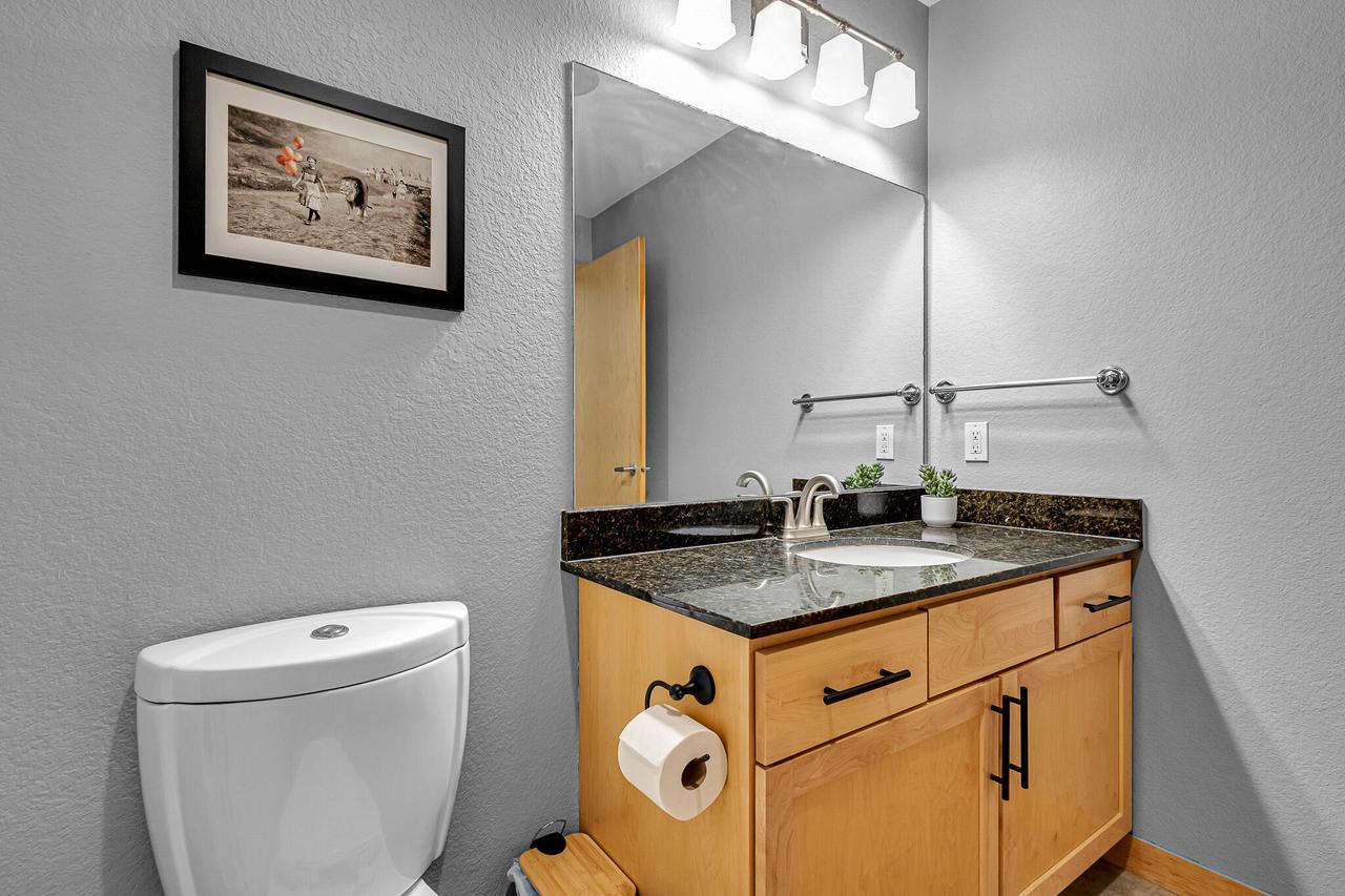 106 West Seeboth STREET 306