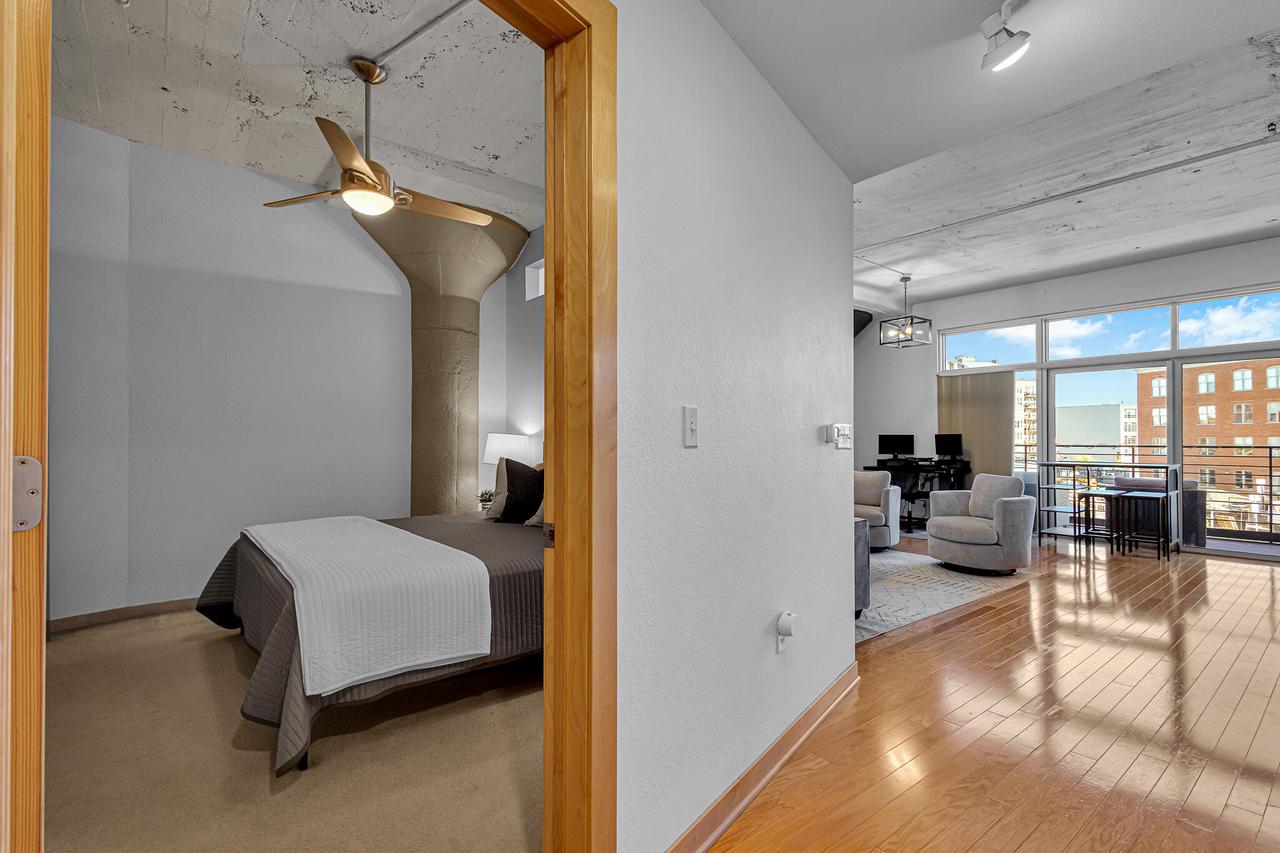 106 West Seeboth STREET 306