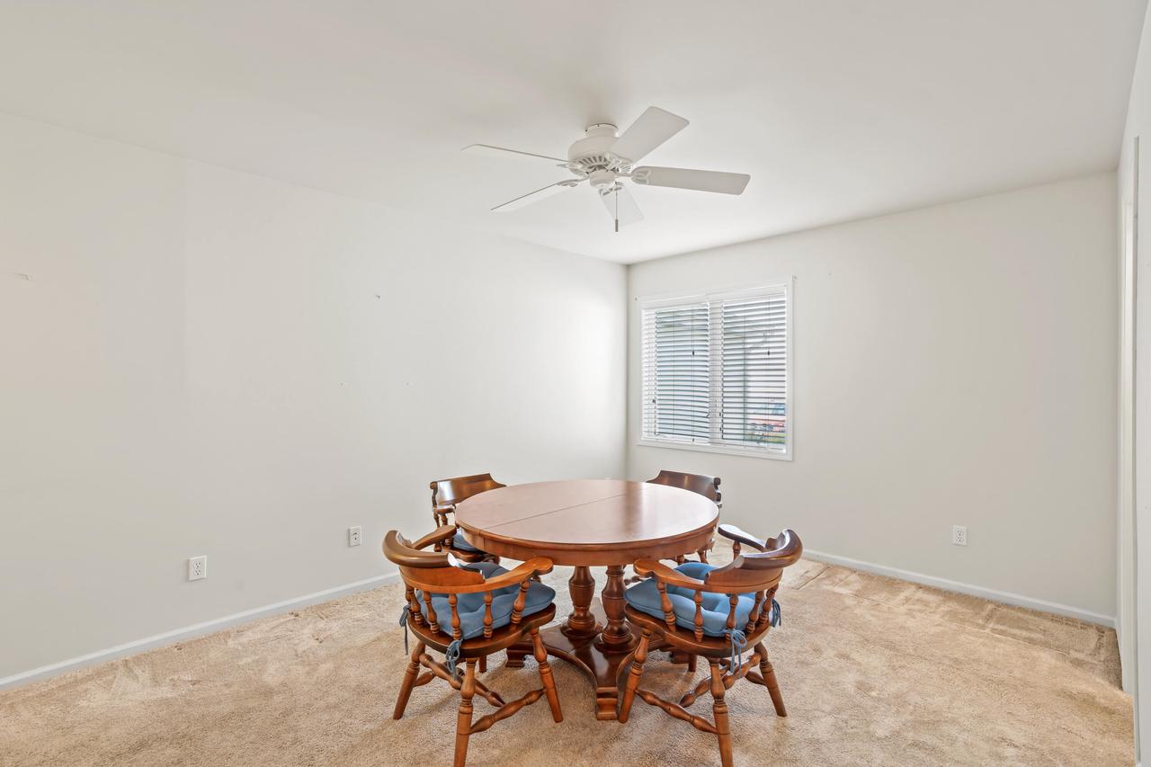 W175N8080 Robin CIRCLE