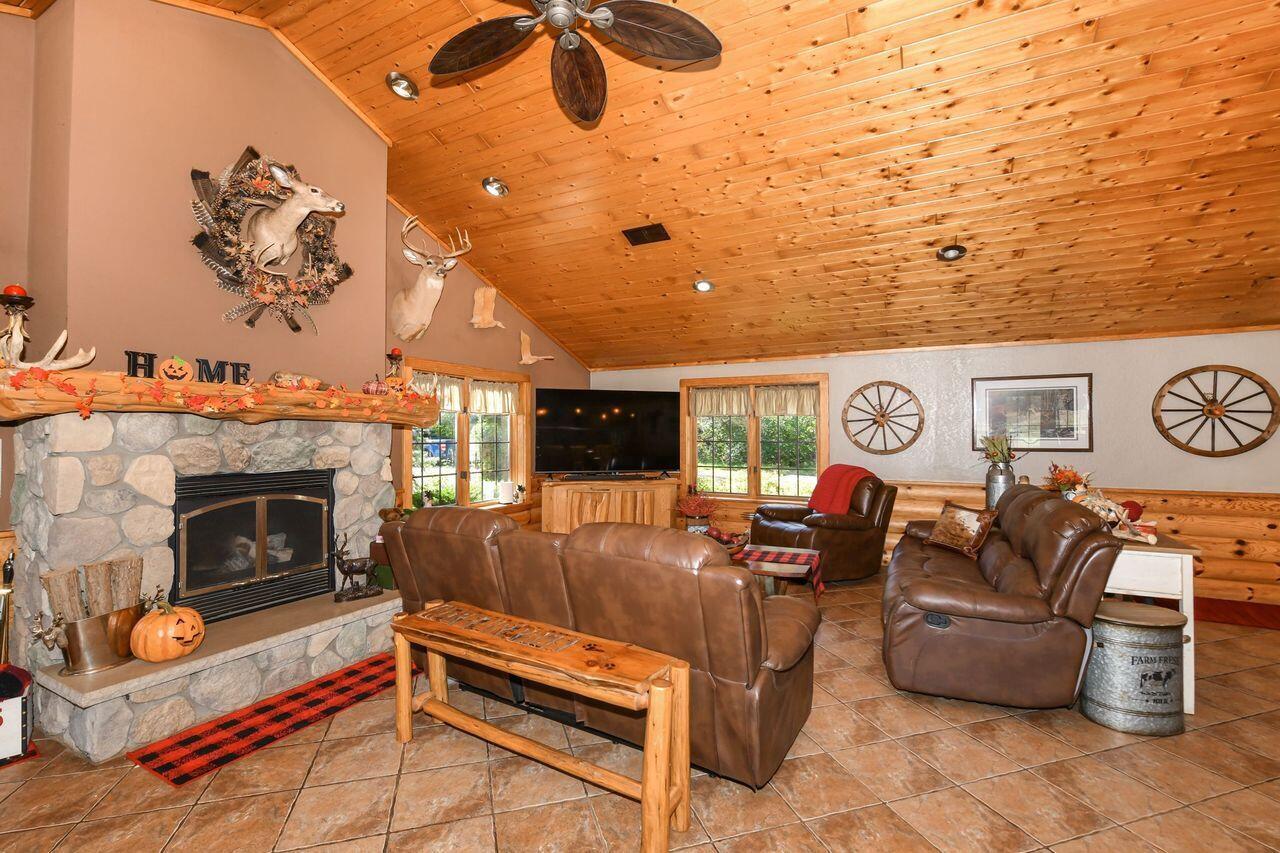 W179S8246 Pioneer DRIVE