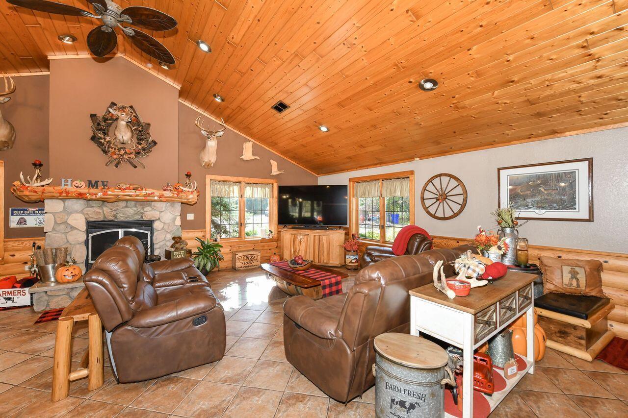 W179S8246 Pioneer DRIVE