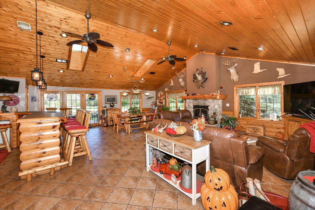 W179S8246 Pioneer DRIVE