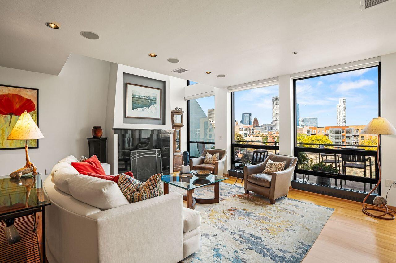 311 East Erie STREET 425