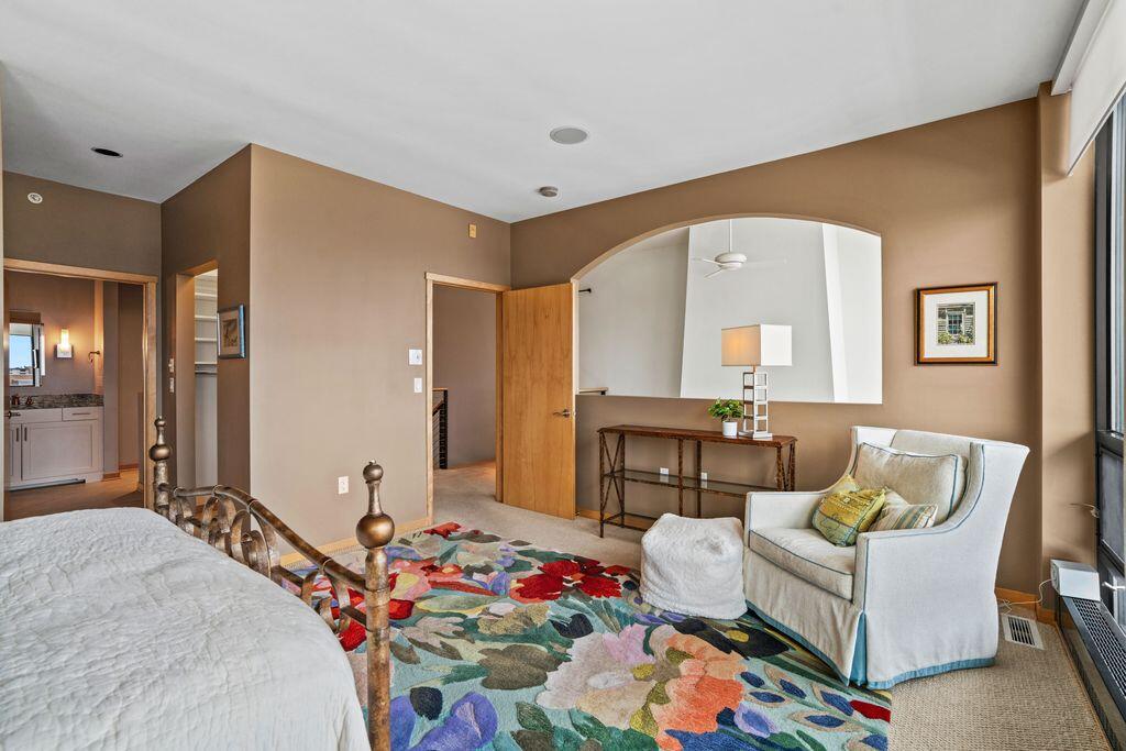 311 East Erie STREET 425