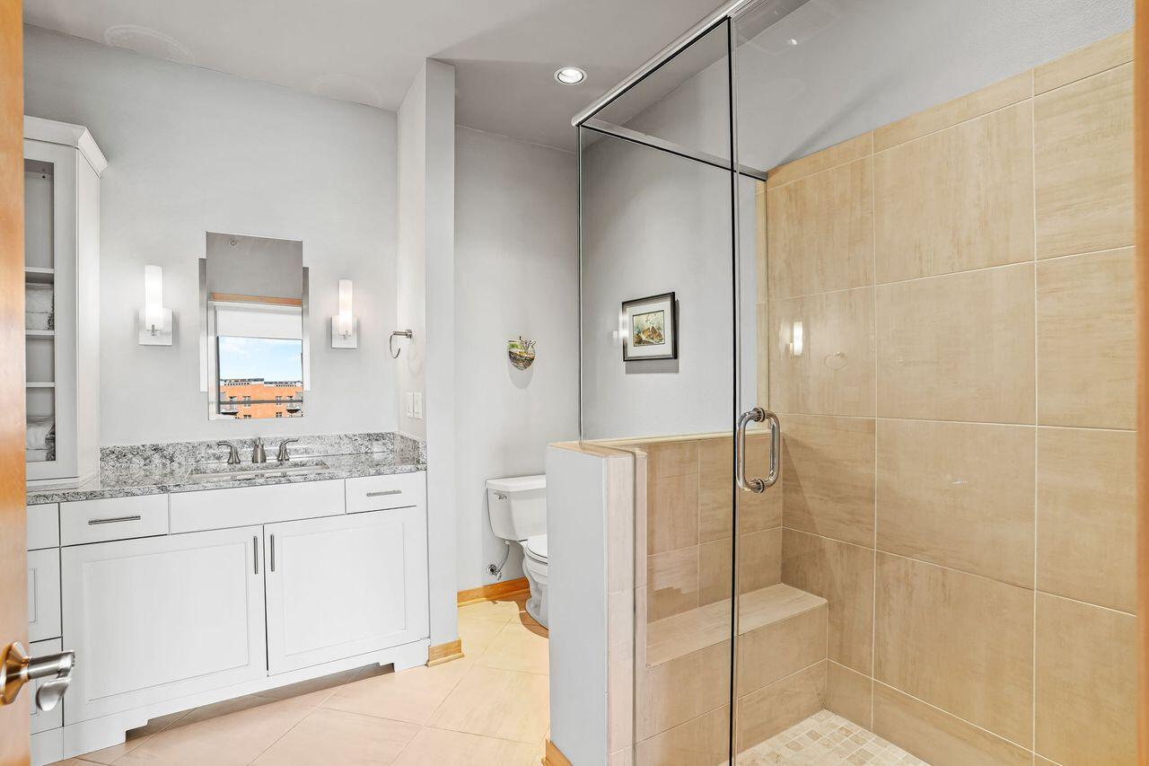 311 East Erie STREET 425