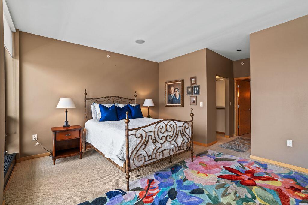 311 East Erie STREET 425