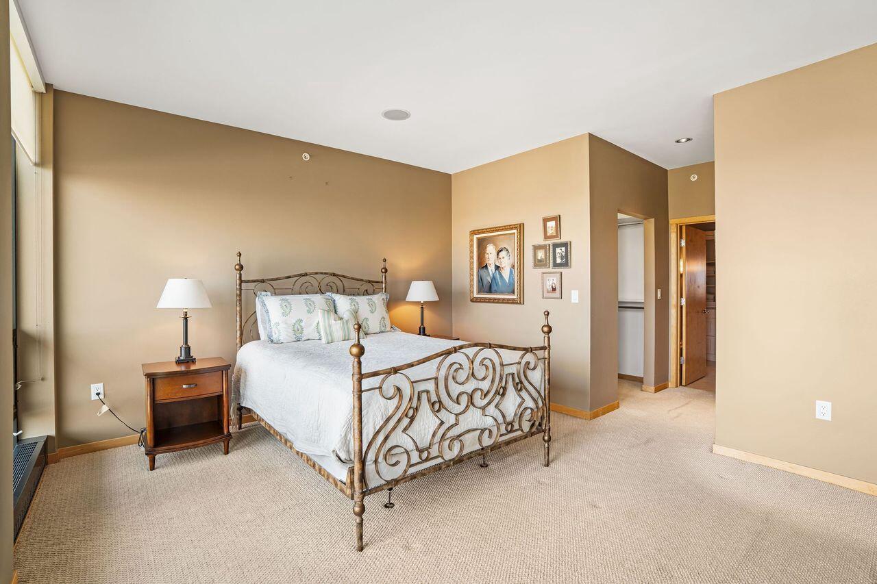 311 East Erie STREET 425