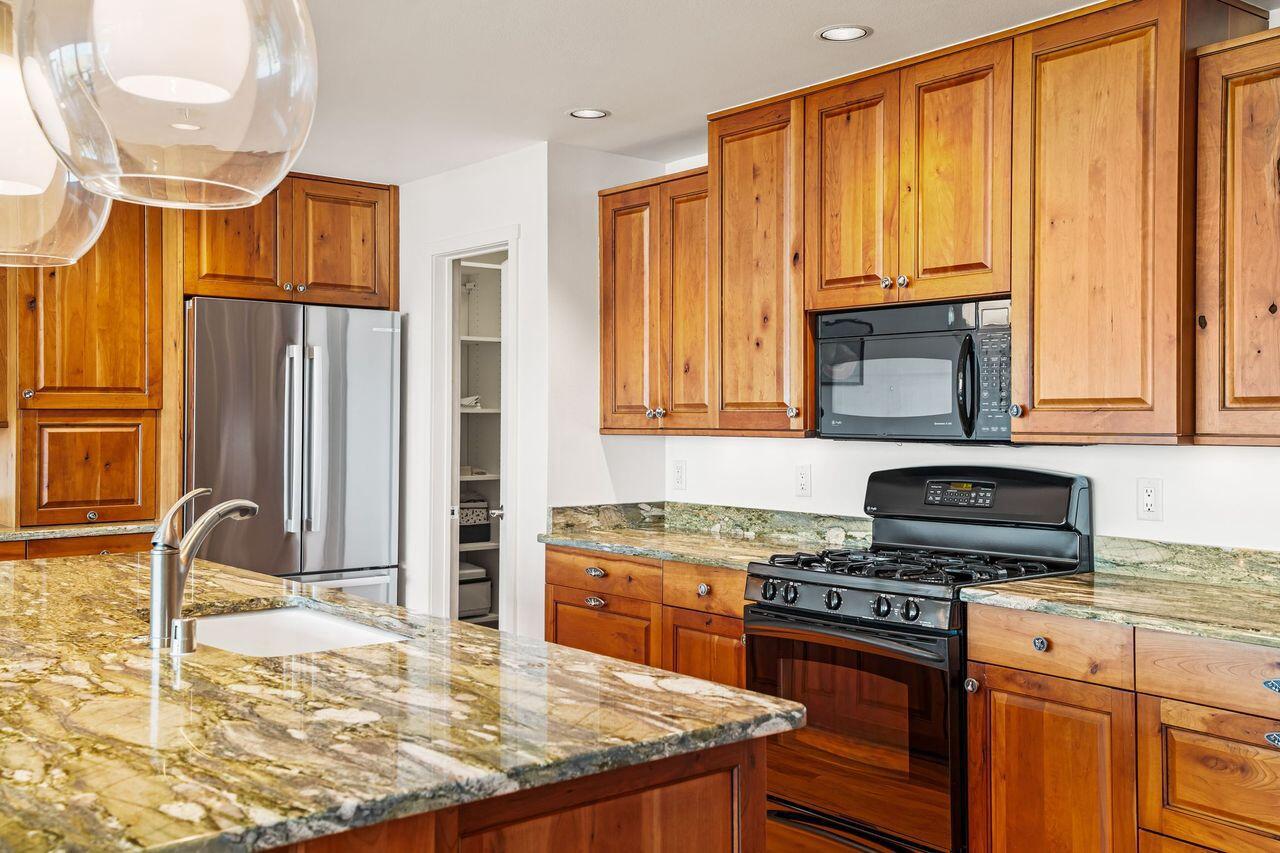 311 East Erie STREET 425