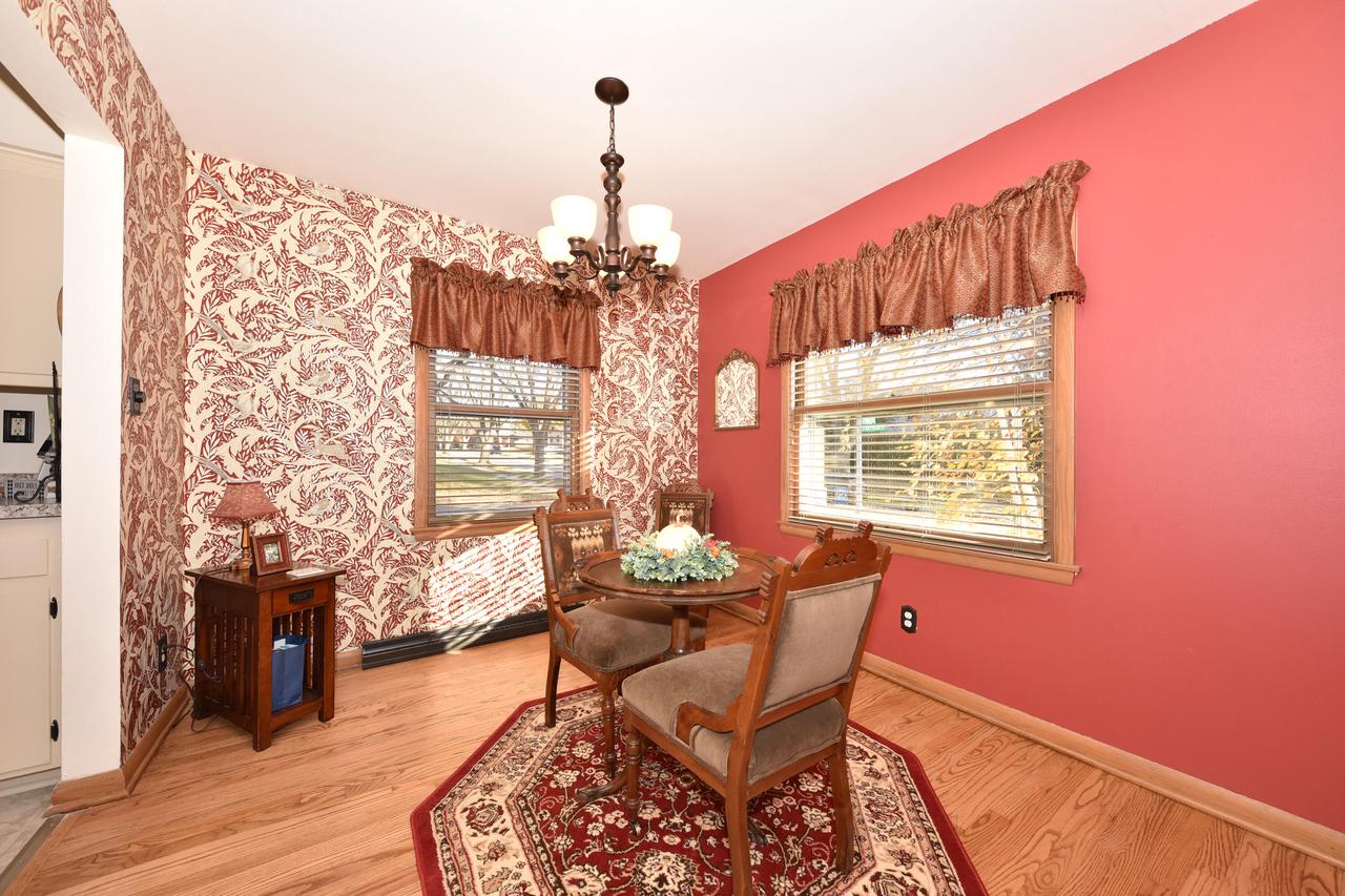 9602 West Arthur AVENUE