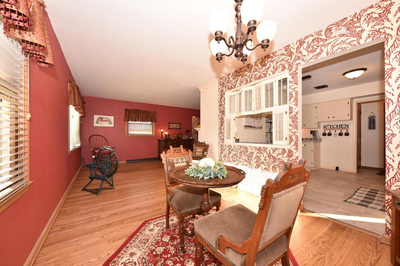 9602 West Arthur AVENUE