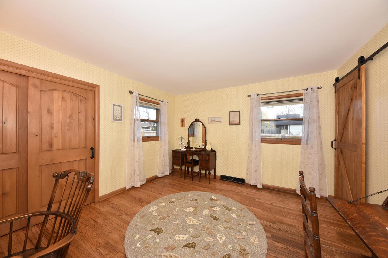 9602 West Arthur AVENUE