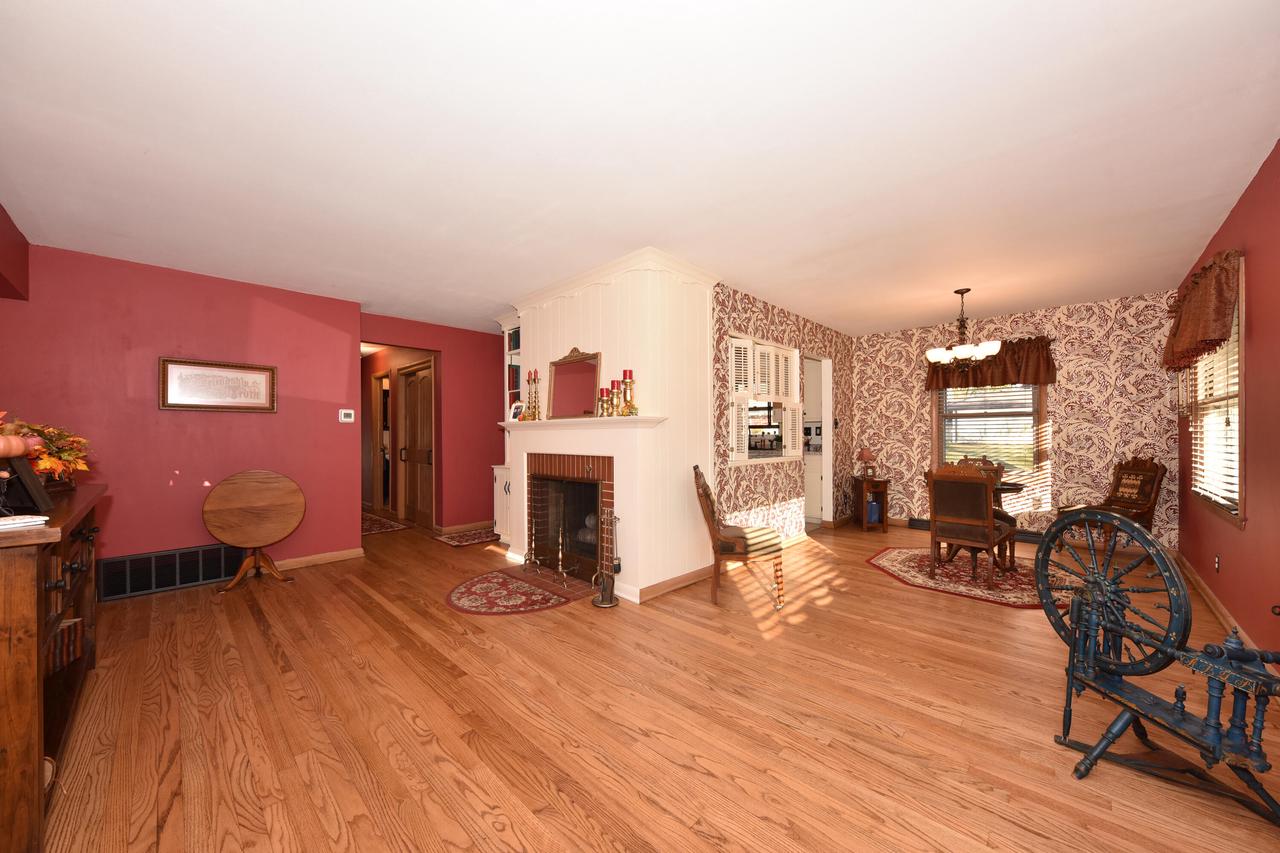 9602 West Arthur AVENUE